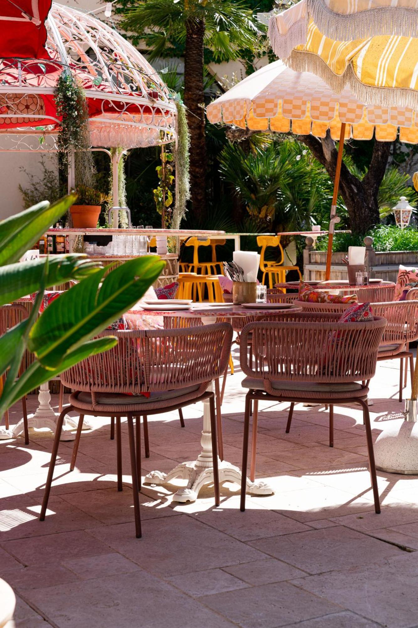 Hotel Juana Exterior photo